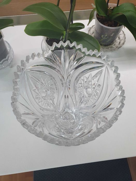 ваза от масивен кристал