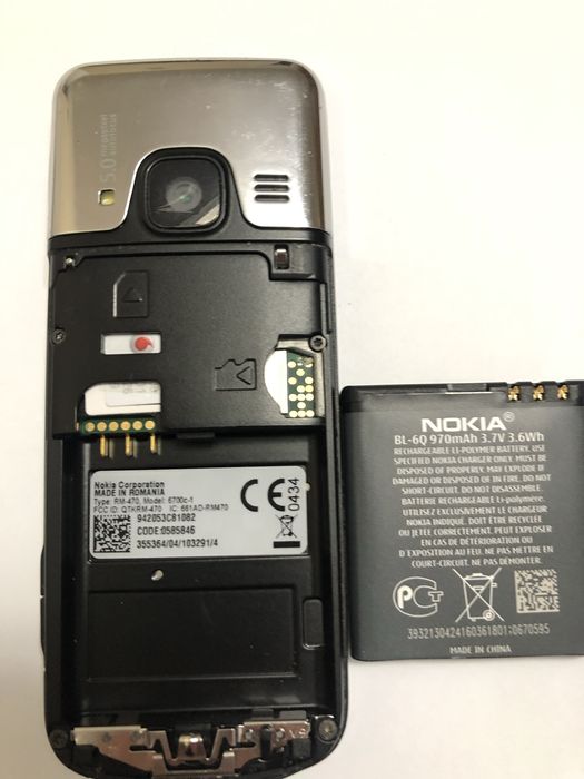 Nokia 6700 Silver orice retea,incarcator nokia