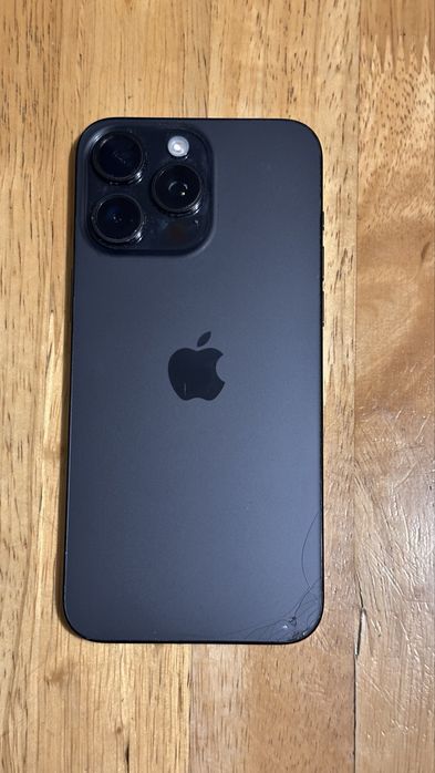 I Phone 15 pro max , 1TB