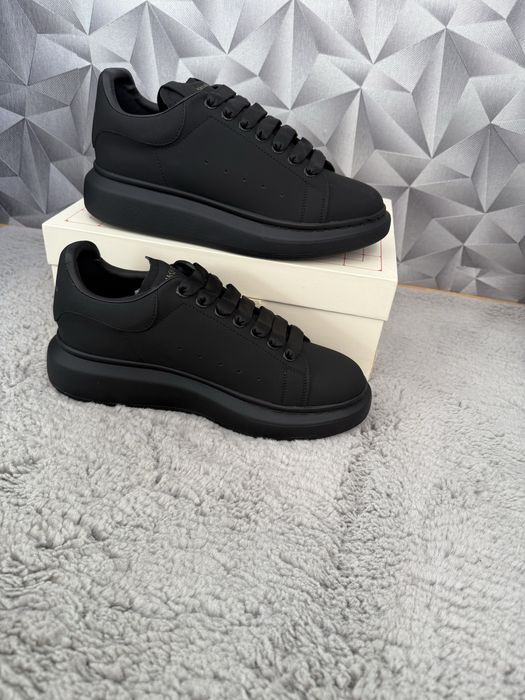 Adidasi Alexander McQueen Black