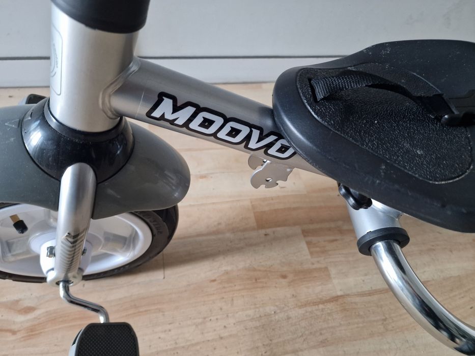 Продавам детско колело Lorelli Moovo