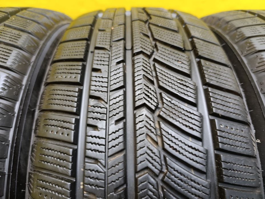 Шины 215/60 R16 Austone комплект.