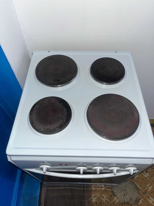 Продам электроплиту