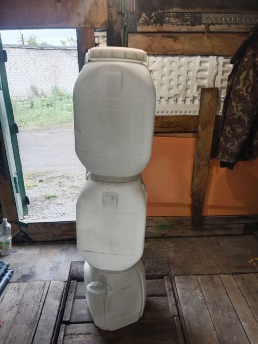 Канистры фляги , пластиковые