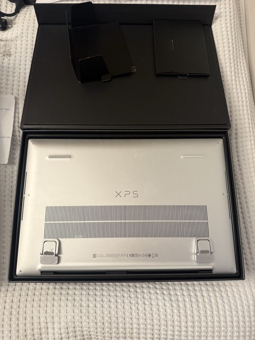 Dell XPS 17 9720 i9 4K Touch | 32GB Ram | RTX3060 6GB | Baterie noua