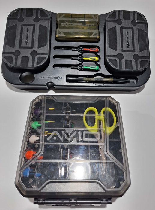 Masa korum + cutie accesorii avid