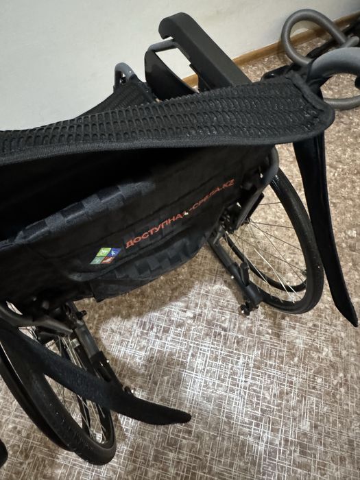 Инвалидная коляска