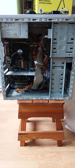 Компютър неработещ за части