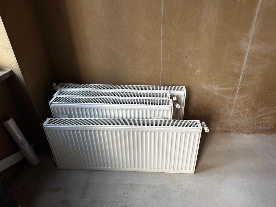 4 Calorifere din otel