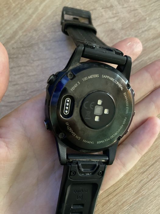 Продам Garmin Fenix 5