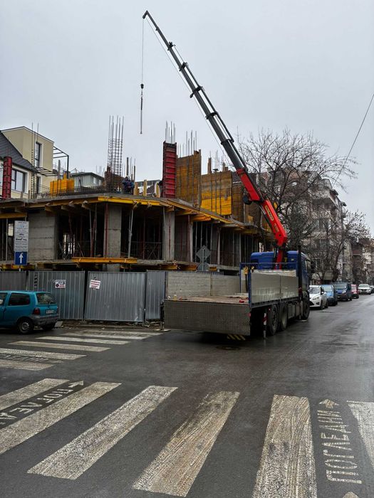 Транспортни услуги Камион с кран 20 метра. Автокран