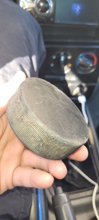 Шайба хаккейная б.у