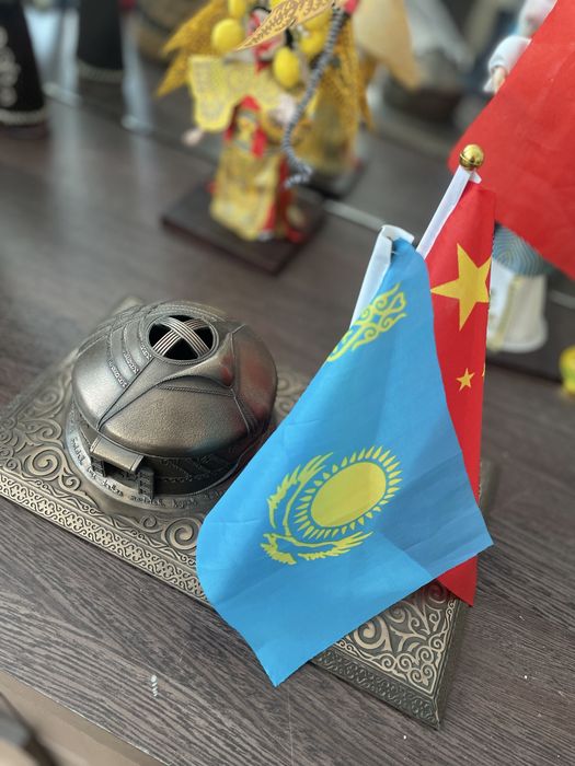 Пероводчик китайского языка на русский и на казахский язык