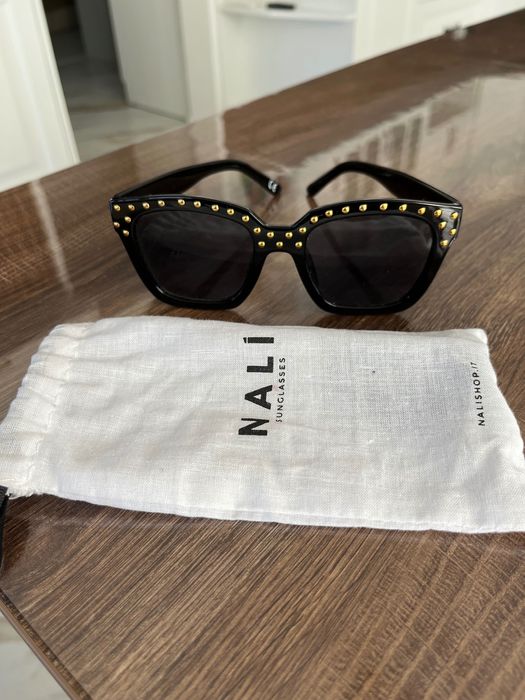 Различни аксесоари на Pandora, Guess, Hawkers и др.