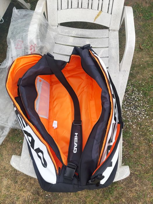 Vând două genți de tenis de câmp