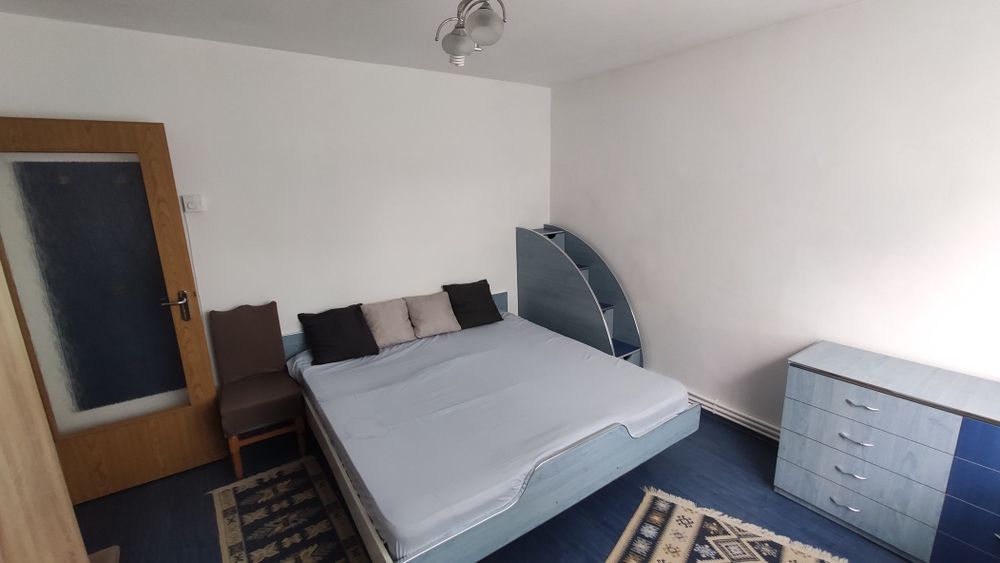 Închiriez apartament 2 camere semidecomandat Marchian