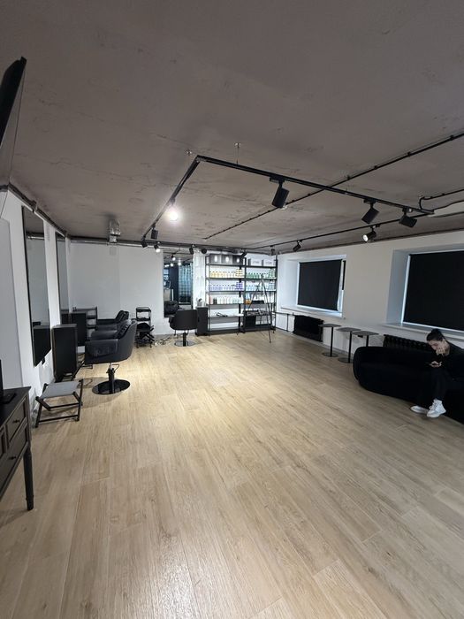 Сдается кресло в салоне