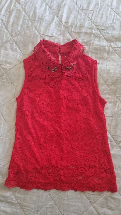 Нова дантелена блуза с яка