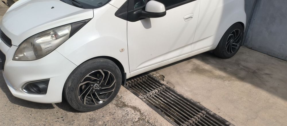 Sotiladi yokida zamen qilinadi