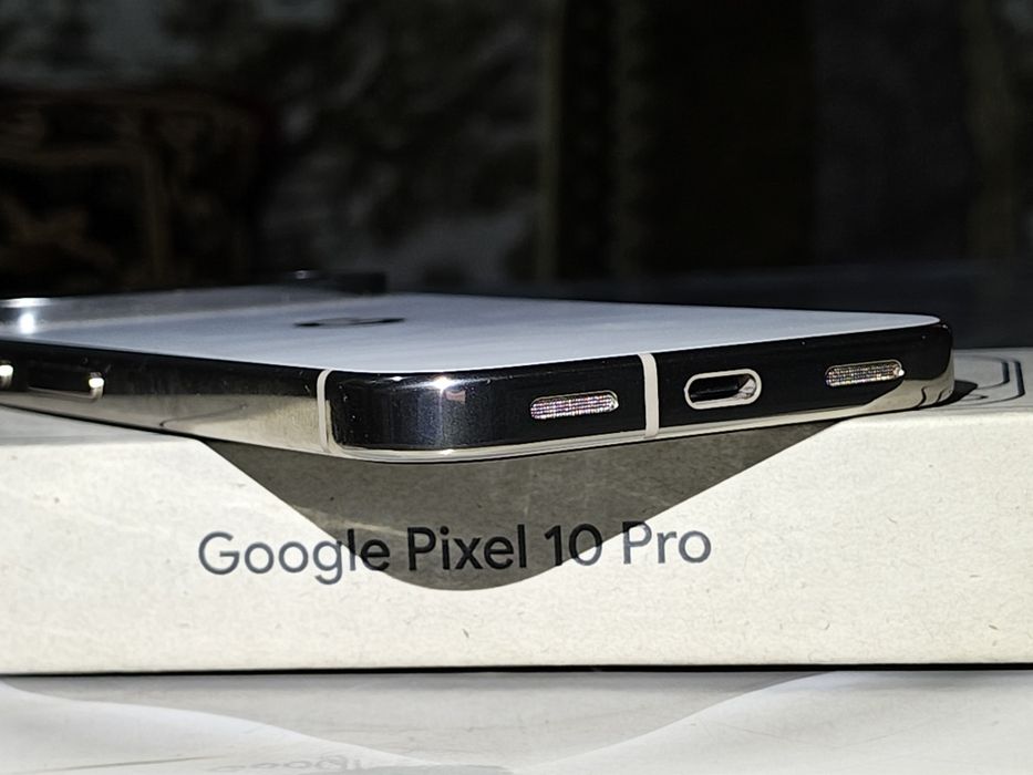Google Pixel 10 Pro Porcelain