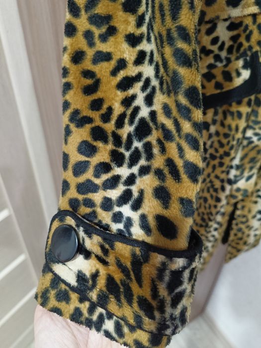 Тонкое пальто размер 40/42