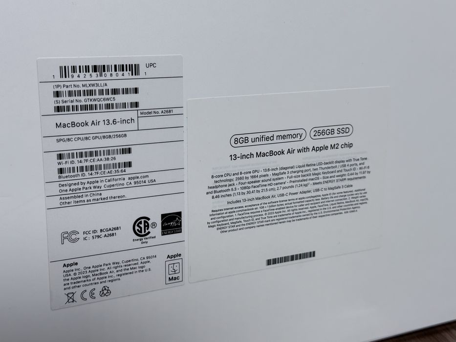 Продается MacBook Air 13 M2 (2022 года)