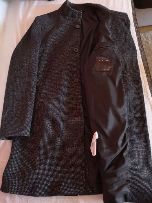 Vând haină scurtă 42-44 Zara