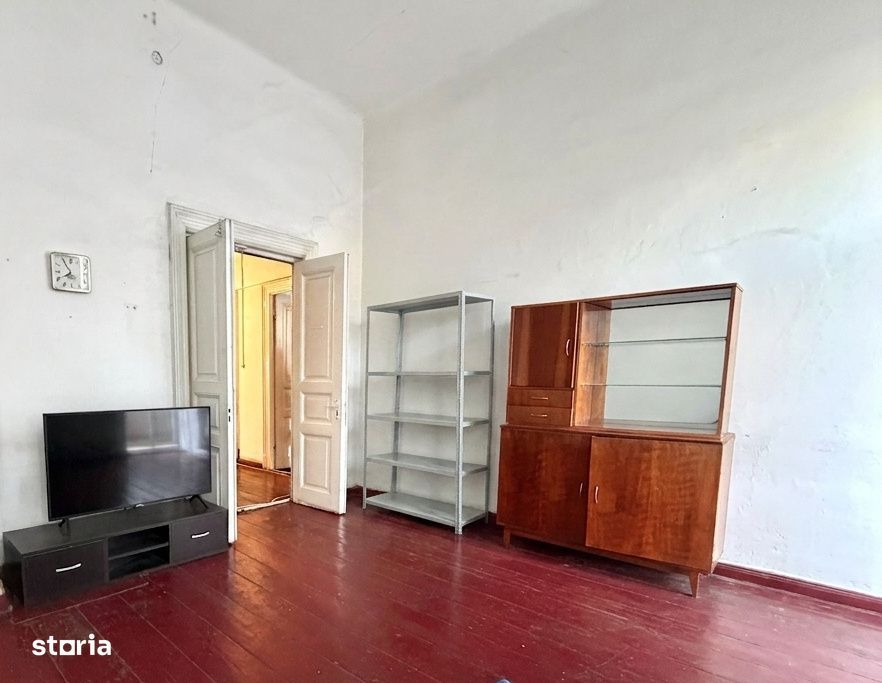 Bulevard Tomis cladire in zona ultracentrala cu potential de investiti