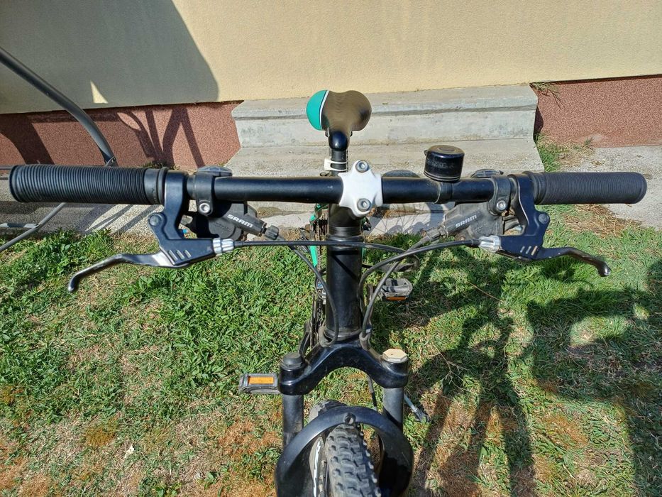 De vânzare bicicletă pentru adolescenți