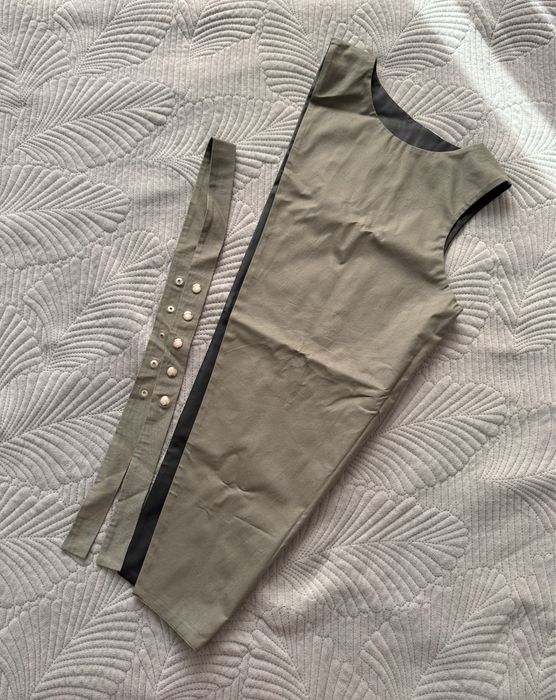 Продам двухстороний жилет.