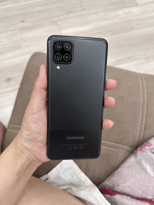 Продам телефон Samsung Galaxy A12