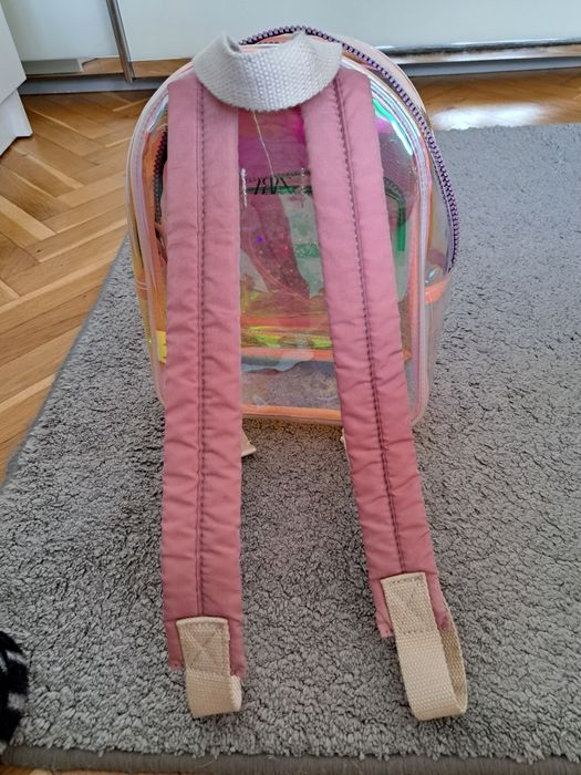 Раница Zara  Раницата е много запазена