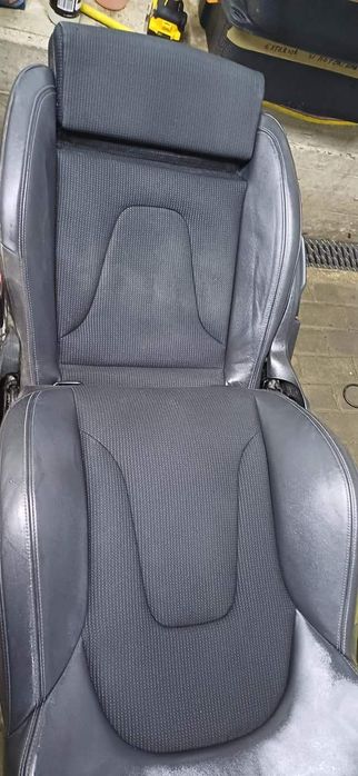 Curățare canapele și interioare auto