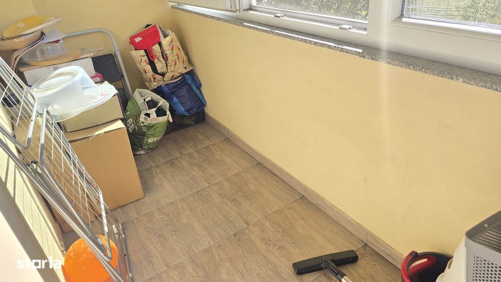 Vand apartament cu 3 camere decomandat  Deva, GARAJ, BOXA Imp. Traian