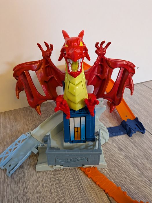 Set Hot Wheels Dragon Blast