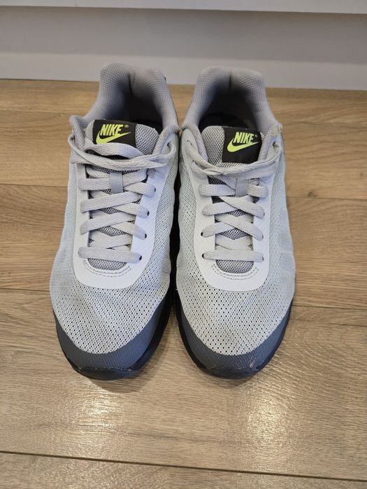 Маратонки Nike air max