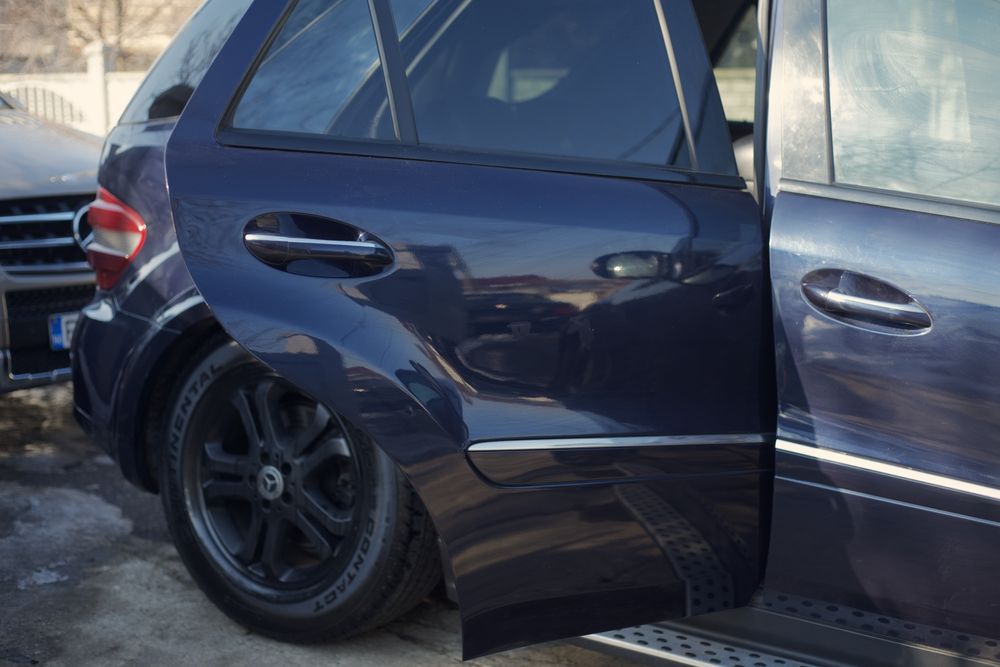 Usa stanga drrapta fata spate Mercedes ML W164 capota bara far stop