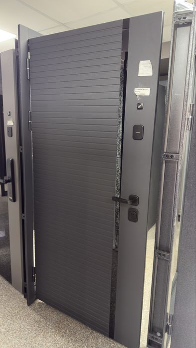 Входные двери со склада