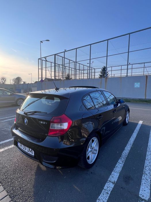 BMW Seria 1 120i E87 2.0 Benzină