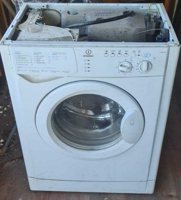Стиральная машинка INDESIT WISL102