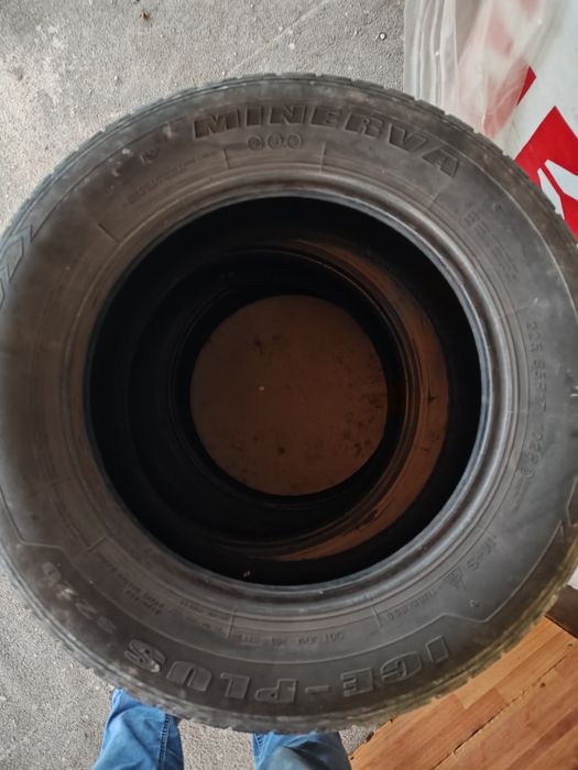 Vand 3 cauciucuri Minerva