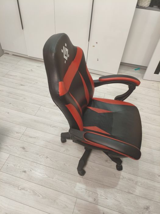 Компьютерное кресло