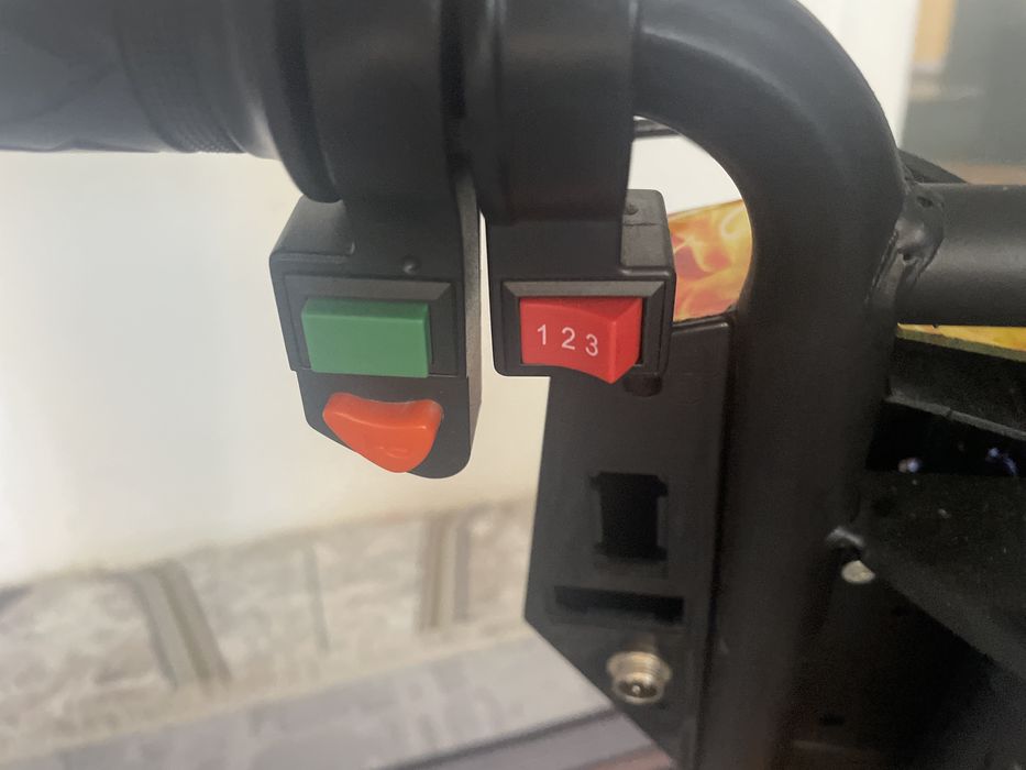 Vând trikicletă electrica sau schimb cu xbox one