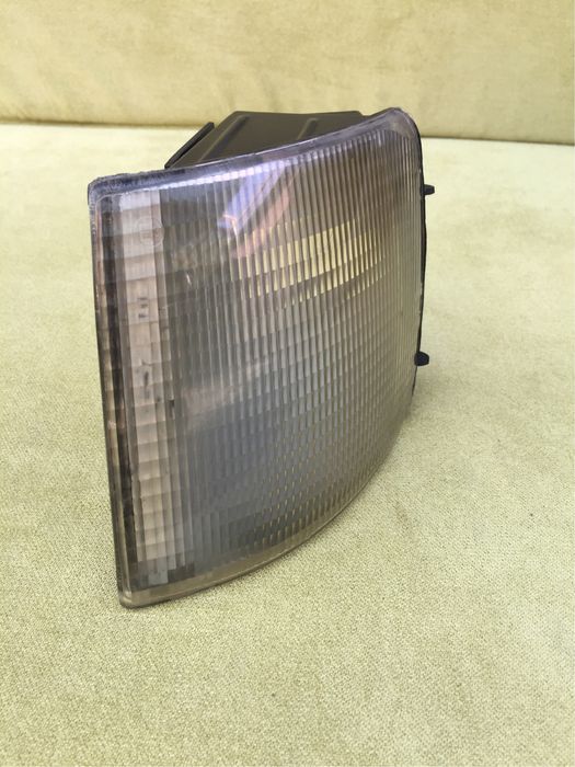 Поворотник Пассат б3