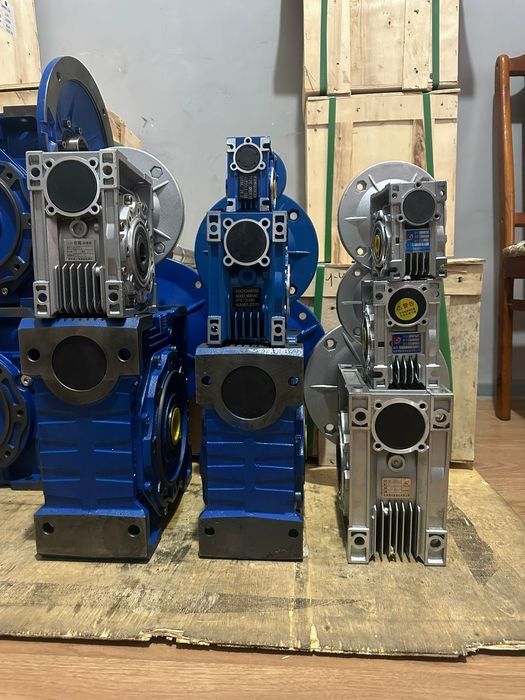 Мотор редуктор элетродвигатель NMRV мешалка, шнек