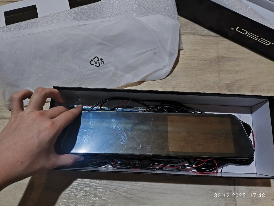 Продается видеорегистратор Lesa T17