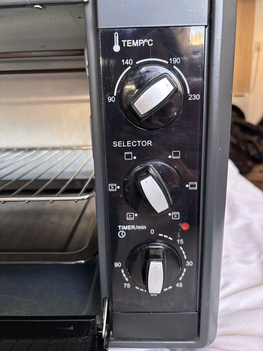 Cuptor electric Star-Light CEC-4218, 42L, convectie, grill, 1800W, stare bună