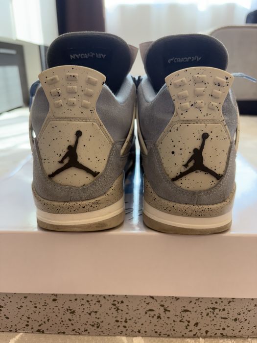 Air Jordan 4 Retro University Blue