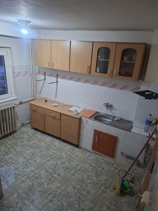 Vând apartament 3 camere