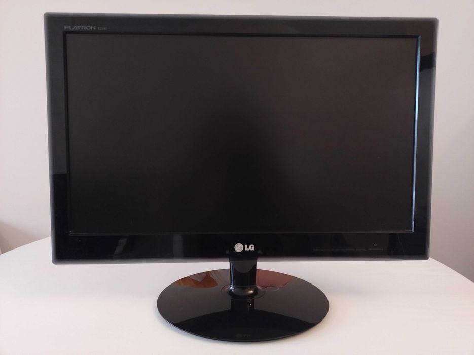 Монитор LG Flatron E2240S-PN